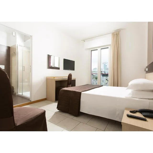 غرفة ثلاثية، Hotel Gardenia 1/6