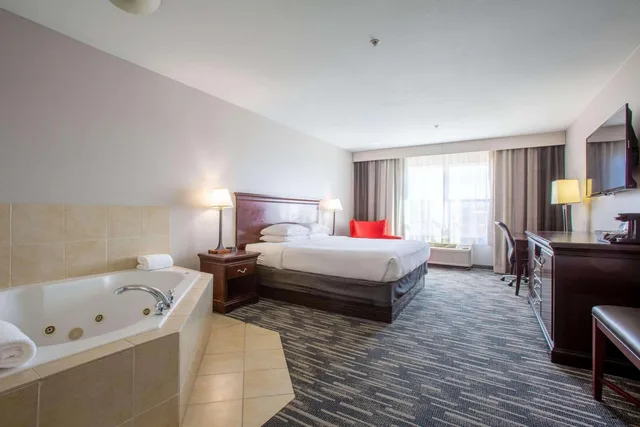 Suite, King Bed, Country Inn And Suites By Radisson Tucson City Center Az 6/7