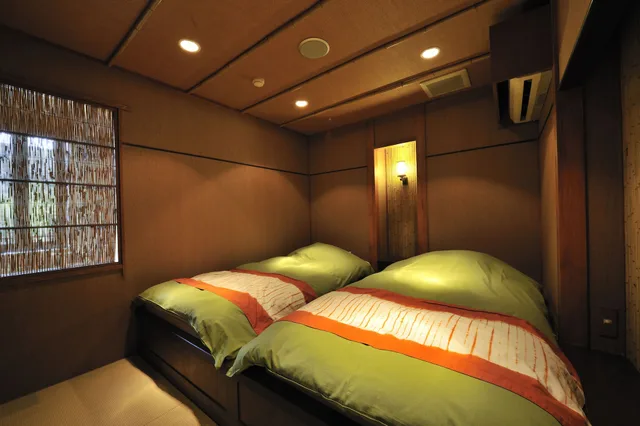 Japanese Western, Futon Bed, River View, Outdoor Bath، Kyoto Uji Hanayashiki Ukifune En 1/2