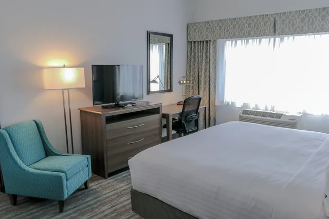 جناح بسرير كينج بحوض استحمام لذوي الإعاقة، Holiday Inn Hotel Suites Denver Tech Center Centennial 5/8