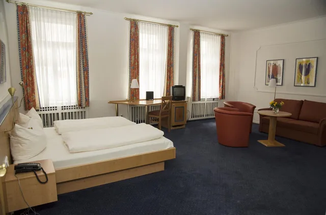 Standard, Double or Twin Bed, Hotel Perkeo 9/10