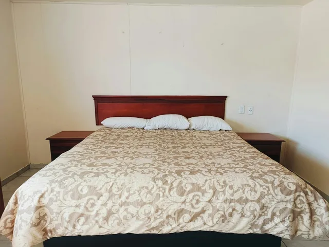 غرفة بسرير كينج للمدخنين، Pen Ann by Capital O Pharr/McAllen TX 11/12