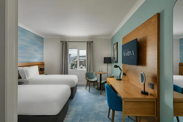 غرفة بسرير مزدوج أو سريرين منفصلين، Waterford Marina Hotel 2/2