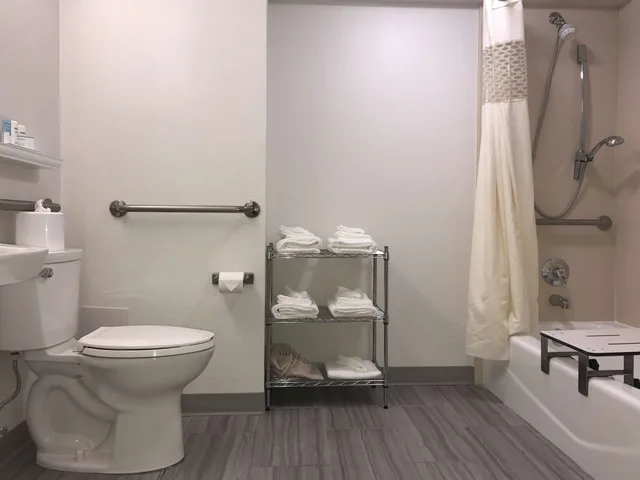 Room, 2 Queen Beds, Balcony, Hampton Inn Daytona Beach Shores 4/5