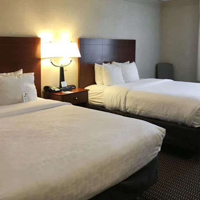 Room, 2 Queen Beds, Pool View, Clarion Hotel & Conference Center Toms River 6/10