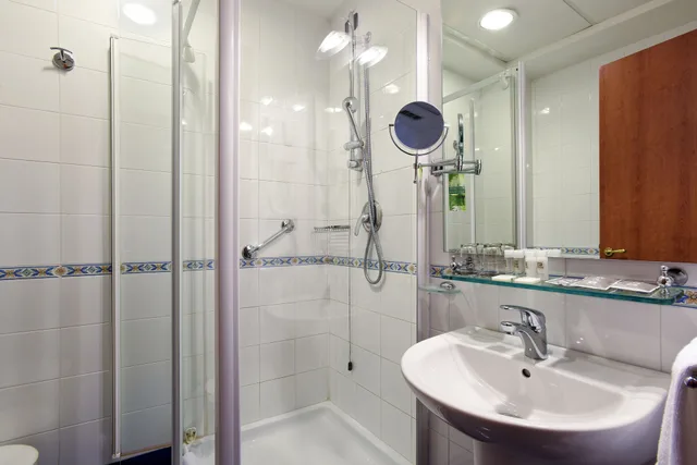 غرفة كلاسيكية مفردة بسرير كينج، GRAND HOTEL TIBERIO 9/10