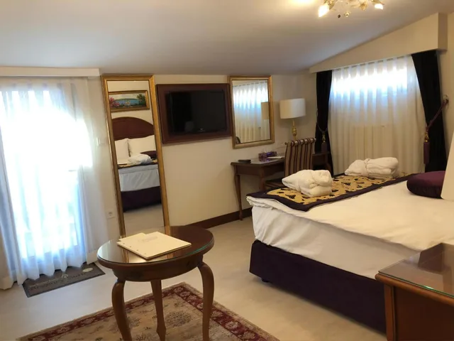 غرفة سوبيريور بسرير كينج، Glk Premier Regency Suites And Spa 3/10