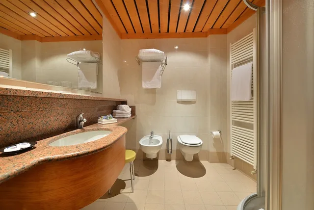 4 Bedrooms, Plus, Family, 2 Bathrooms، Hotel Posta 3/3