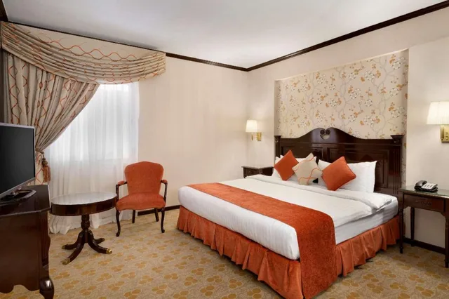 جناح بسرير كينج وسرير فردي بغرفتي نوم للمدخنين، هوثورن سويتس من ويندام(Hawthorn Suites By Wyndham Al Khobar) 1/3