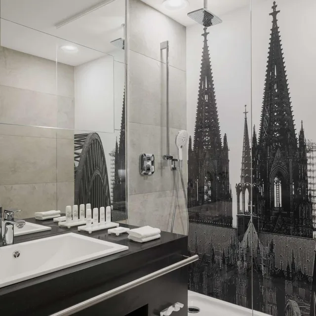 جناح جونيور بسرير كينج بإطلالة على الحديقة، Radisson Blu Hotel Cologne 8/10