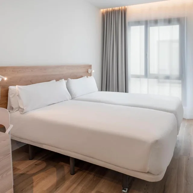 Twin Room, B&B HOTEL Ecija 2/8