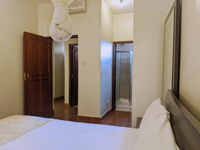 جناح تنفيذي بسرير كوين بإطلالة على المسبح بغرفة نوم واحدة، Prestige Hotel Suites 5/9
