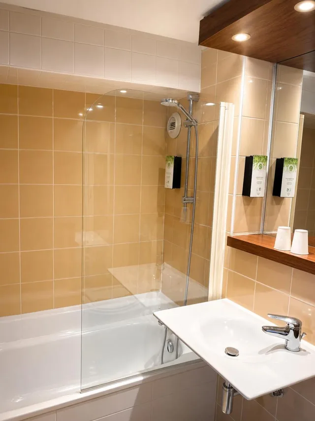 غرفة بسريرين منفصلين، Kyriad Saint Malo Ouest Dinard 8/8