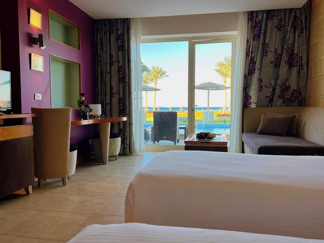 غرفة ديلوكس بسرير كينج بإطلالة على البحر بمسبح خاص، Barcelo Tiran Sharm 4/10