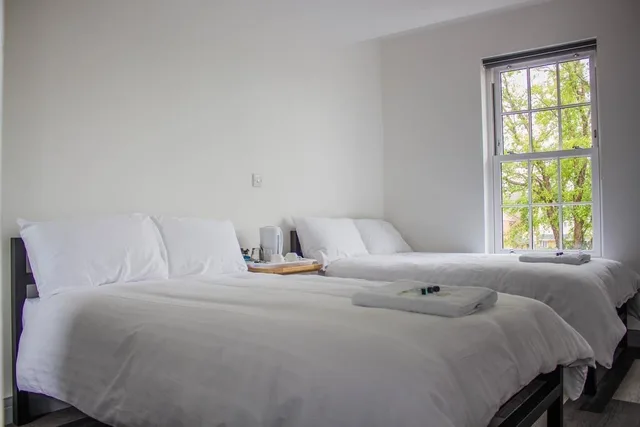 غرفة بسرير مزدوج أو سريرين منفصلين، Crofts Hotel 3/9