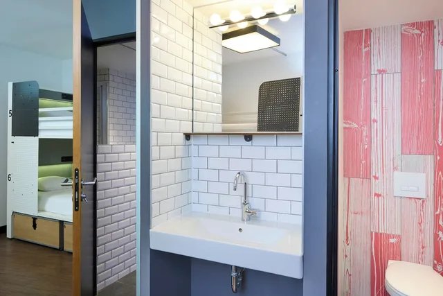سكن مشترك مختلط بستة أسرّة وأسرّة بطابقين، Generator Hostel Paris 4/9