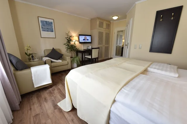 غرفة قياسية بسرير كينج، Atrium Hotel Amadeus 4/5