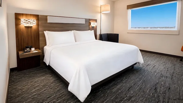 غرفة قياسية بسرير كينج، Holiday Inn Express And Suites Los Mochis Centro By Ihg 5/7