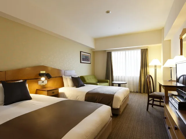 Semi Room, 2 Semi Double Beds, Smoking، Hotel Resol Gifu 1/1