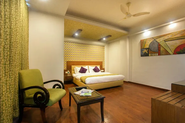 Executive, Double Bed, Hotel Subash International 2/2