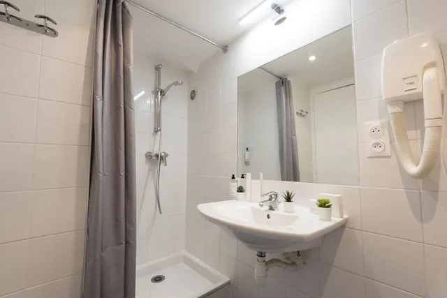 غرفة بسريرين منفصلين، Hotel Beauvoir 4/4