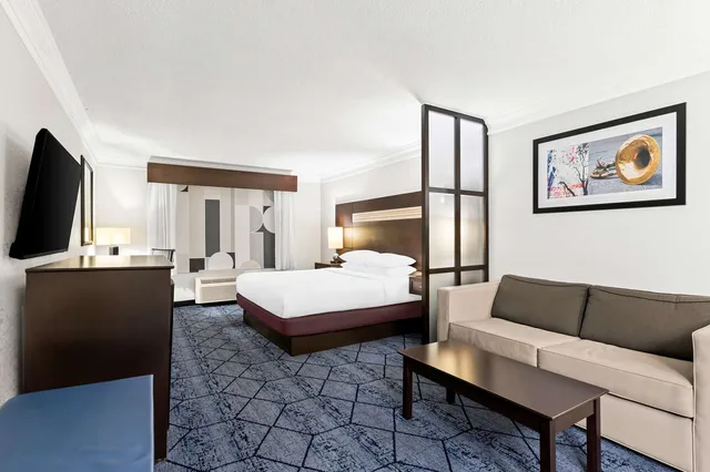 جناح بسرير كينج مع أريكة، Best Western Slidell Hotel 3/5