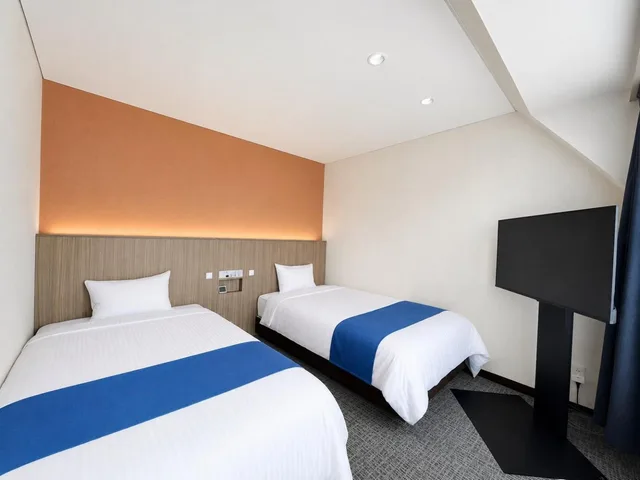 Room, Twin Beds, Hotel 21 1/9