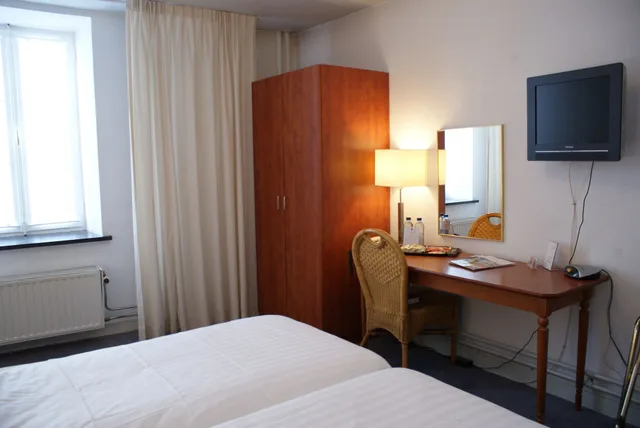 غرفة عائلية بسرير مزدوج وسريرين منفصلين، Fletcher Hotel-Restaurant La Ville Blanche 3/8