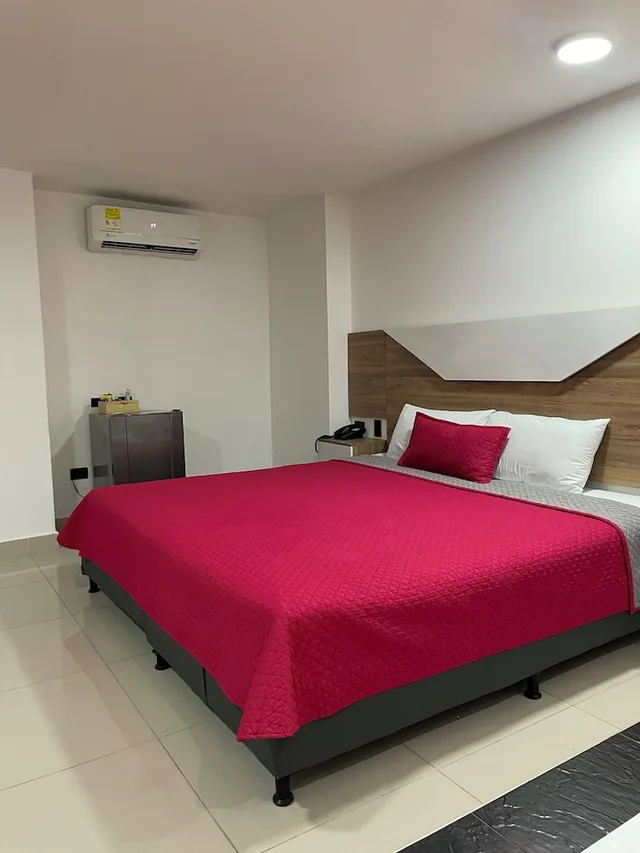 غرفة ديلوكس بسرير كوين بجاكوزي، Ofix Hotel 4/10