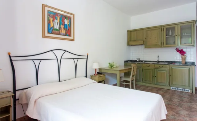 استوديو بشرفة، Baia Portinenti Hotel Residence 1/1