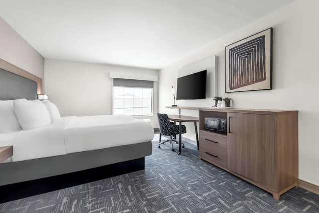 غرفة قياسية بسرير كينج، Best Western Acadia Hotel 2/3