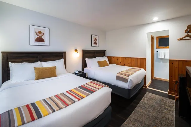 غرفة سوبيريور بسرير كوين، The Town House Lodge 1/7