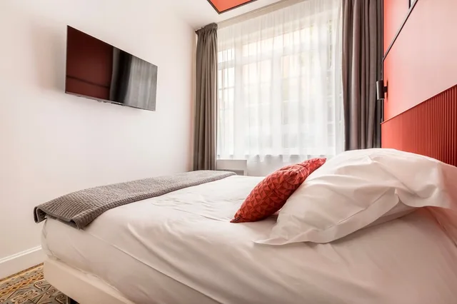 Charles, Deluxe, Suite, King Bed, Sofa، Villa Hotel Gounod 3/7