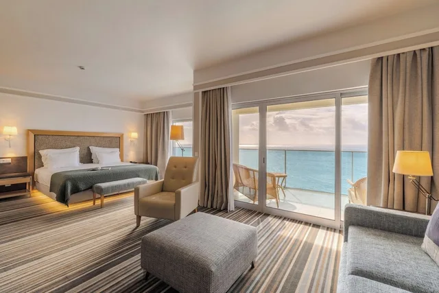 جناح جونيور سوبيريور بسرير كوين، Pestana Carlton Madeira 1/7