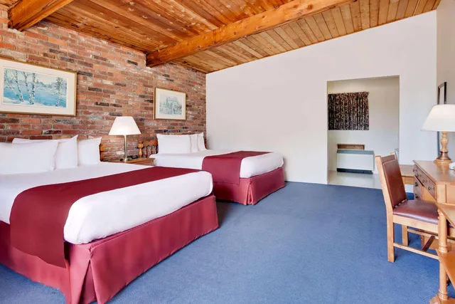 غرفة بسريرين كوين، Ramada by Wyndham 1000 Islands/Gananoque 2/2