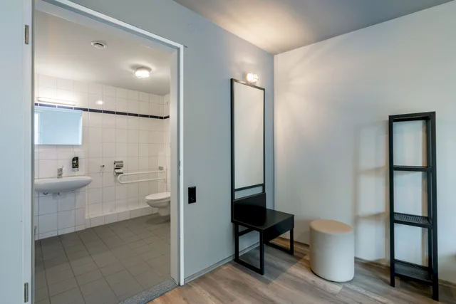 غرفة قياسية ثلاثية، a&o Berlin Friedrichshain 2/2