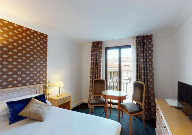 غرفة سوبيريور بسرير مزدوج بإطلالة على المدينة، Sun Riviera Hotel 1/9