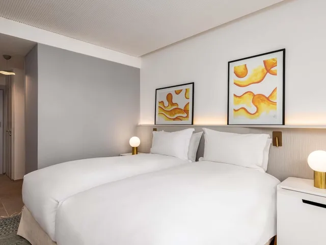 غرفة فاخرة بسريرين منفصلين بإطلالة على الحديقة، SOFITEL AGADIR THALASSA SEA AND SPA 1/10