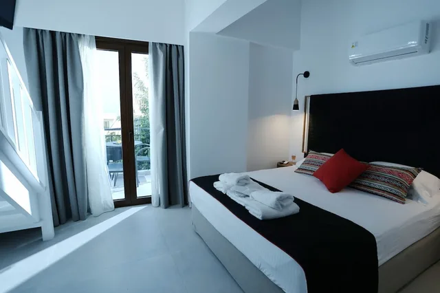 Grand, Loft, Suite, Twin Beds, Pool View, Sofa، Yianna Hotel 1/8