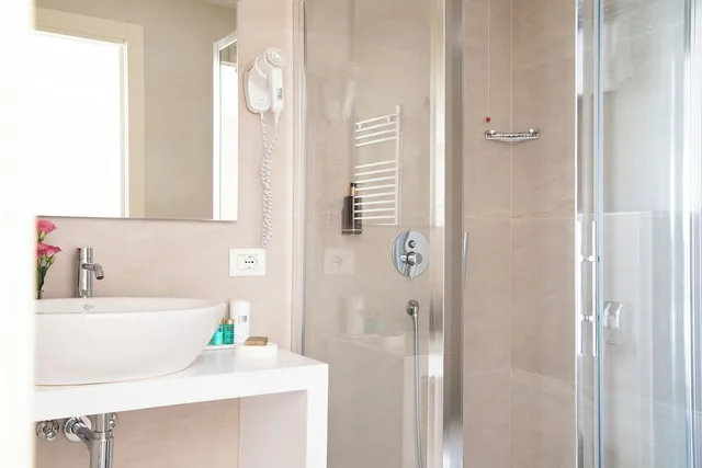 غرفة سوبيريور بسريرين منفصلين بإطلالة على البحيرة، Relais Villa Porta 6/6