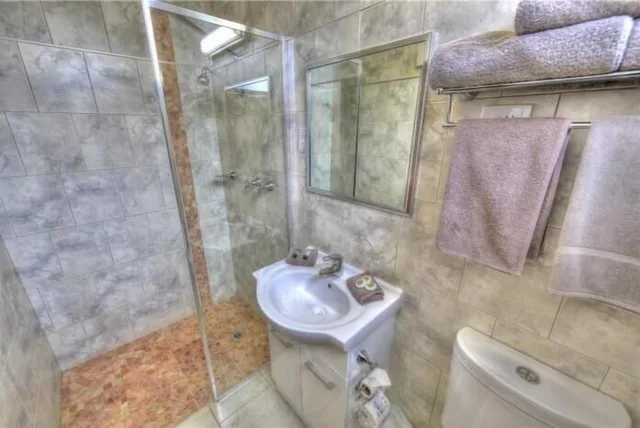 Superior, Studio, Queen Bed, Kitchenette, SILVER HAVEN MOTOR INN 5/5