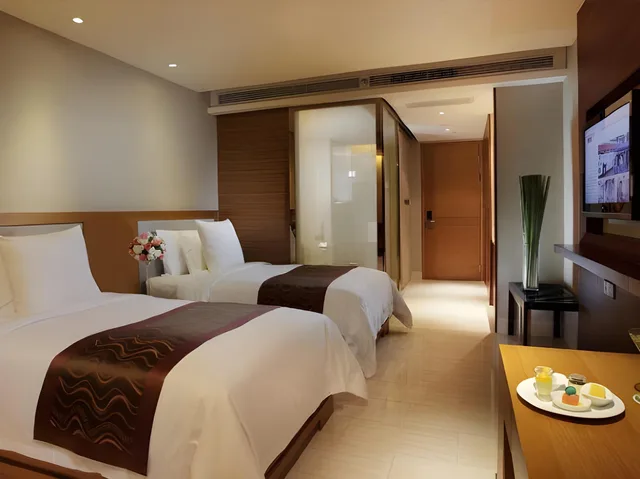 Light, Luxury, 2 Beds, Sanya Phoenix Waterside Gloria Resort Sanya 2/2