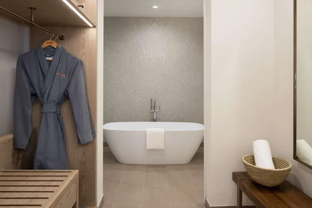3 Rooms, Suite, Balcony، Canopy By Hilton West Palm Beach Downtown 6/6