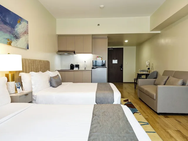 Bay Suite, Family, 2 Queen Beds، Savea Bay City Manila 6/8