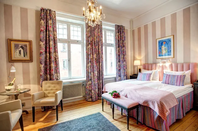غرفة ديلوكس بسرير كوين، Hotel Kung Carl, Worldhotels Crafted 2/8