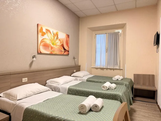 غرفة ثلاثية، Concorde Hotel 3/4