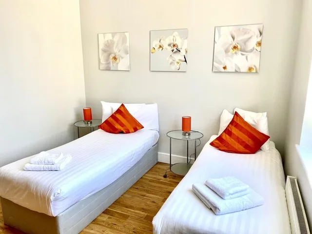 شقة ديلوكس بسريرين منفصلين بغرفة نوم واحدة، Westciti Croydon Serviced Apartments 2/3