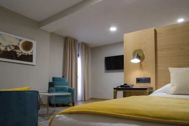 غرفة سوبيريور بسرير كوين، Hotel Zentral Mayoral Toledo 2/3