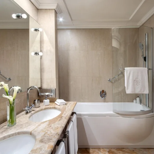غرفة ديلوكس تنفيذية مزدوجة بإطلالة على البحيرة، Hotel Splendide Royal Lugano 5/6