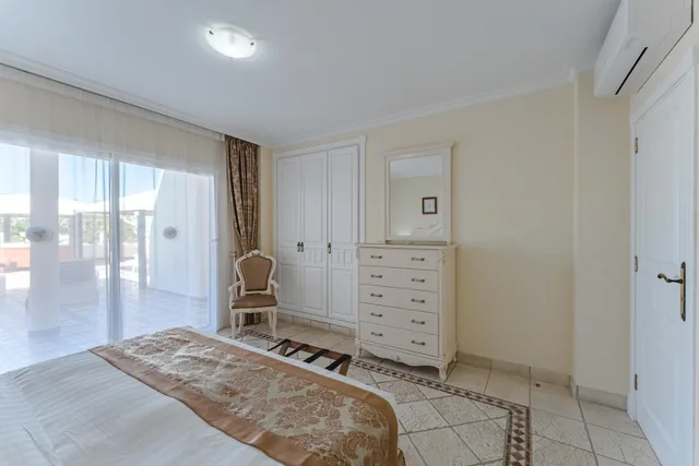 Superior, Suite, Hot Tub, Flamingo Suites 3/6